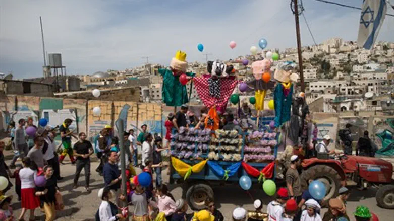 Hevron residents celebrate Purim