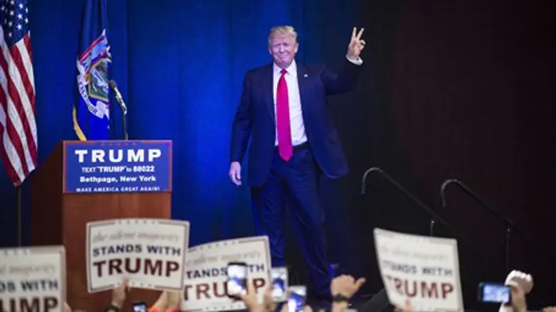 Donald Trump greeting the crowd in Bethpage, Long Island, April 6, 2016