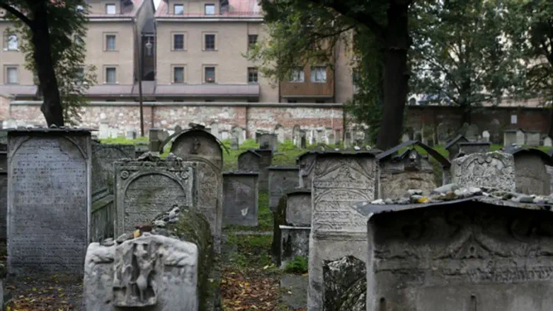 בית קברות בפולין. ארכיון