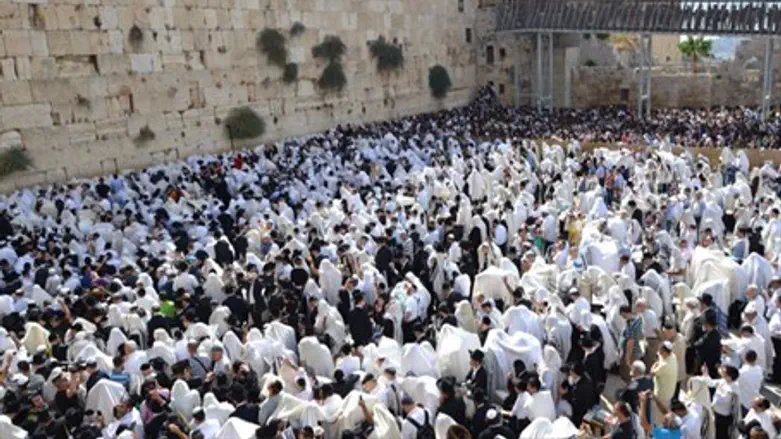 Priestly Blessing at Kotel