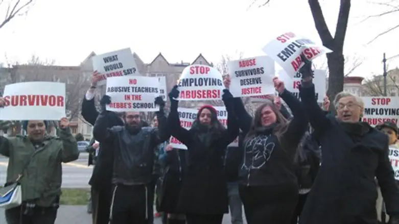 Orthodox activists protest to improve sex abuse reporting
