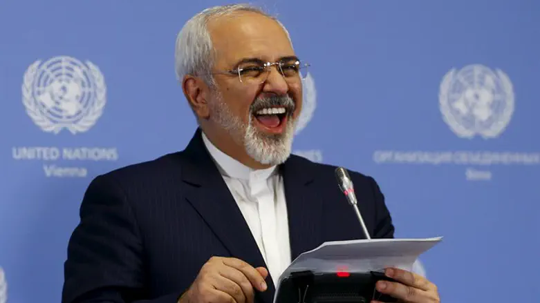 שר החוץ האיראני מוחמד זריף לאחר הסרת הסנקציות