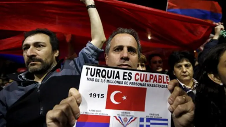 Rally to commemorate mass killing of Armenians by Ottoman Turks