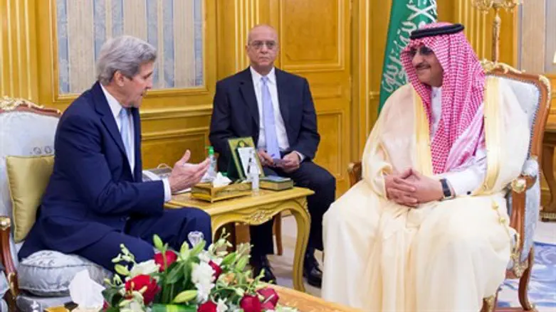 John Kerry with Saudi Crown Prince Mohammed bin Nayef (file)