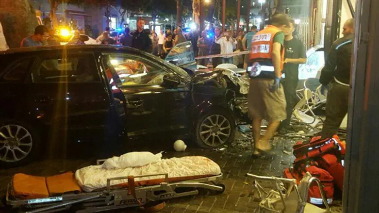זירת התאונה הקשה בתל אביב