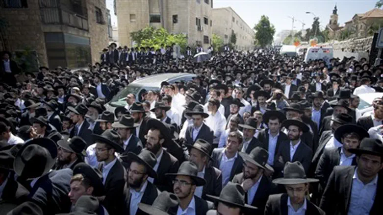 Thousands attend Yael Cohen's funeral in Jerusalem
