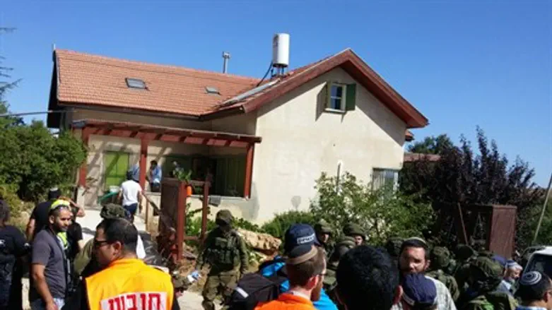 Место теракта в Кирьят-Арбе