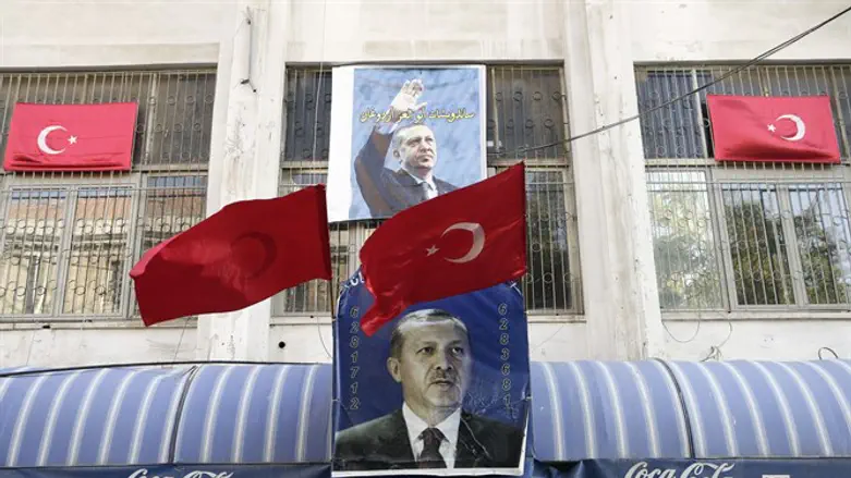 Плакаты с президентом Турции