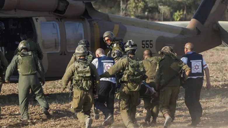 Wounded IDF soldiers evacuated (archive)