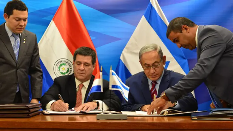 נתניהו חותם על הסכמים עם נשיא פרגוואי