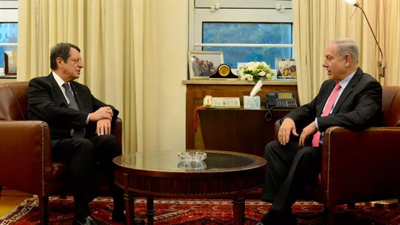 Netanyahu meets the President of Cyprus