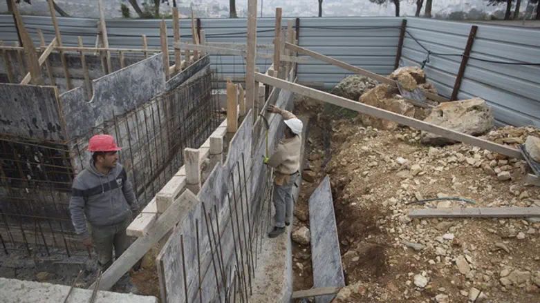 Construction in Gilo
