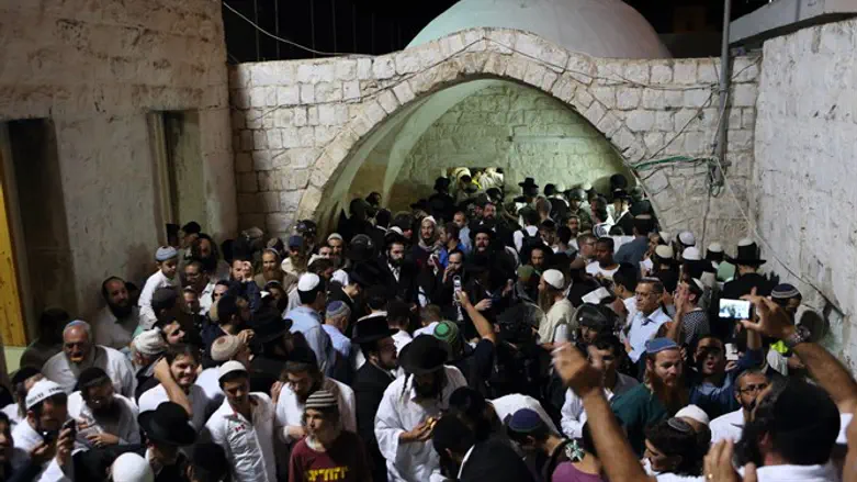 Prayers at Joseph's Tomb in Shechem