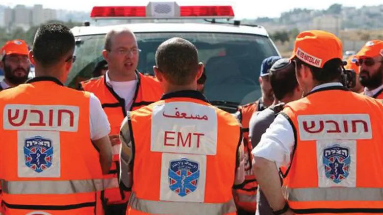 Hatzalah EMTs (illustrative)