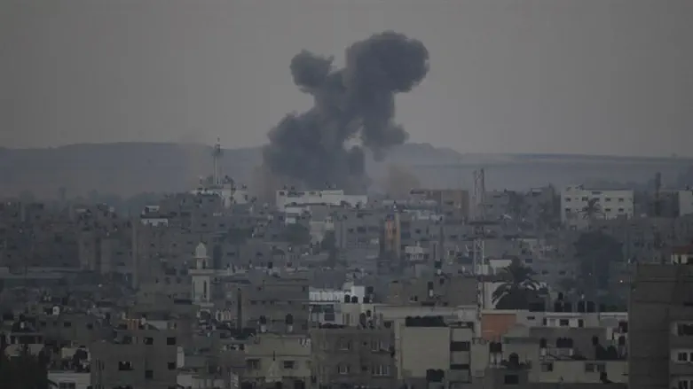 Gaza air strike (archive)