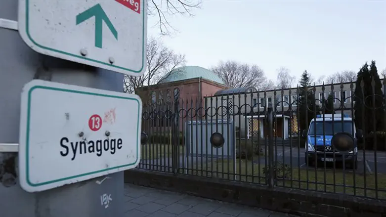 Полиция охраняет синагогу в немецком Бремене 
