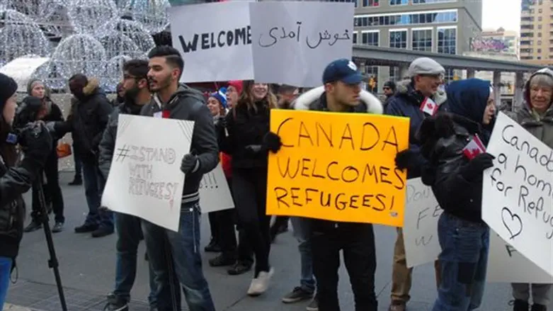 הפגנה בטורונטו בזכות קליטת פליטים סורים בקנדה