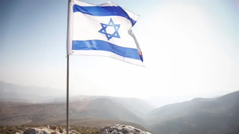 Флаг Израиля в Иорданской долине