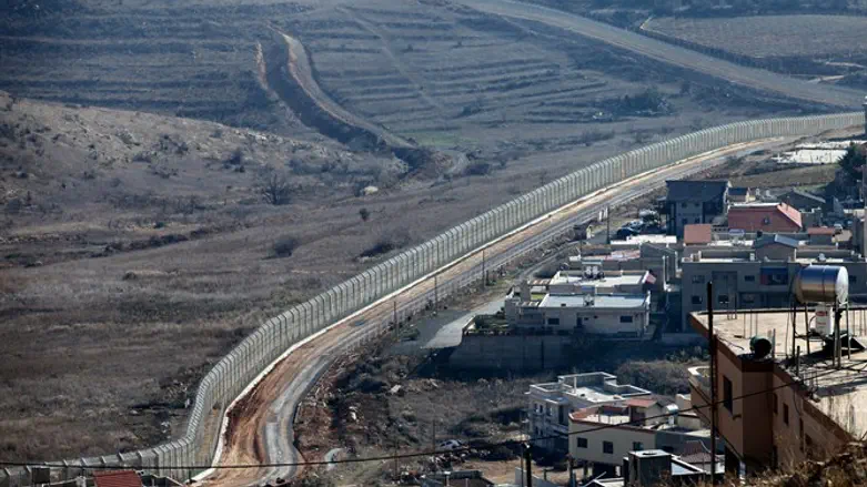 Golan border fence