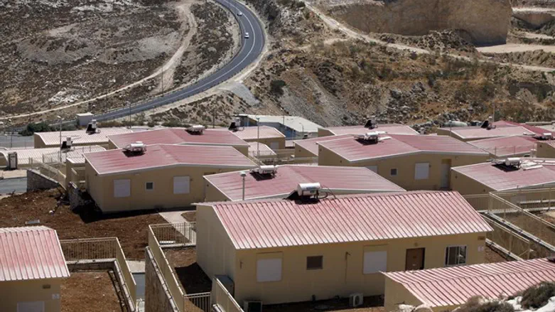 Temporary housing for Migron evictees
