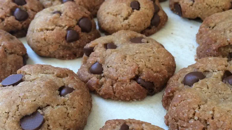 Chewy chocolate chip cookies