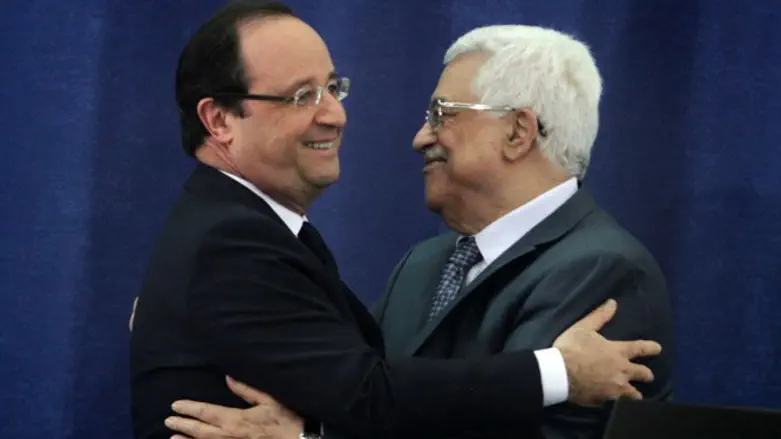 Abbas and Hollande meet in Ramallah