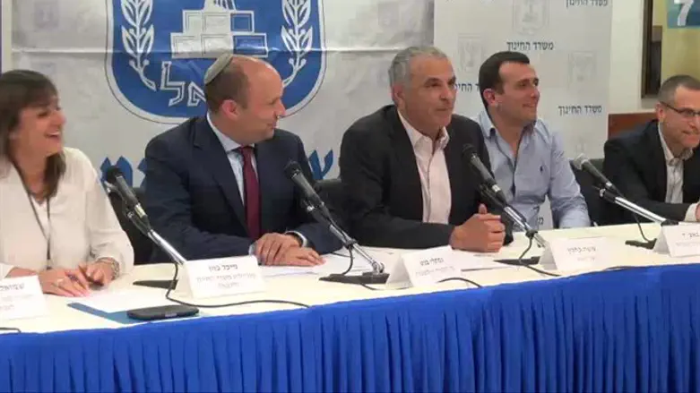 Kahlon and Bennett at press conference