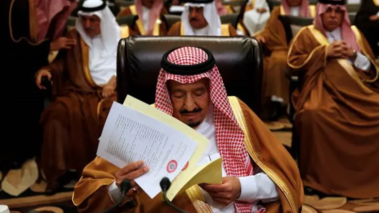 סלמן מלך סעודיה בפיסגה הערבית