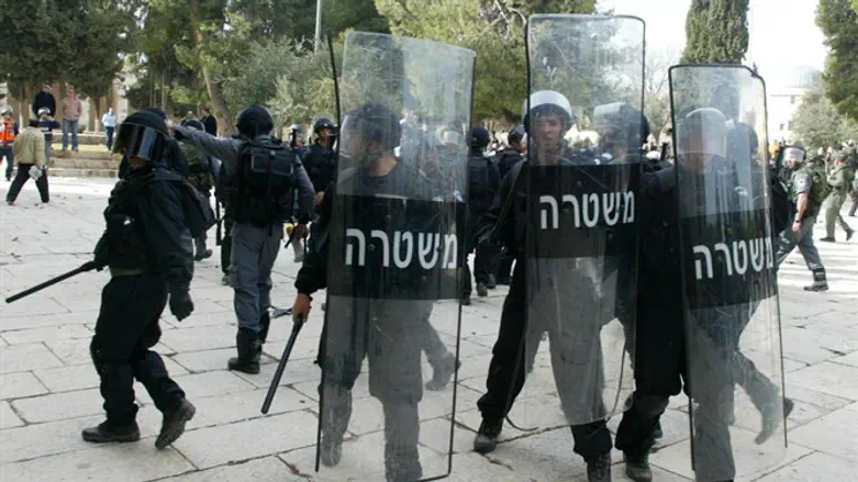 Силы полиции на Храмовой горе. Иллюстрация