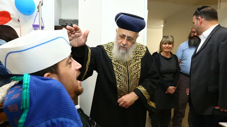 הרב יוסף מבקר ב'עלה'