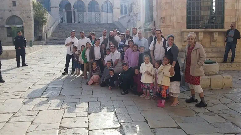 Группа евреев на Храмовой горе