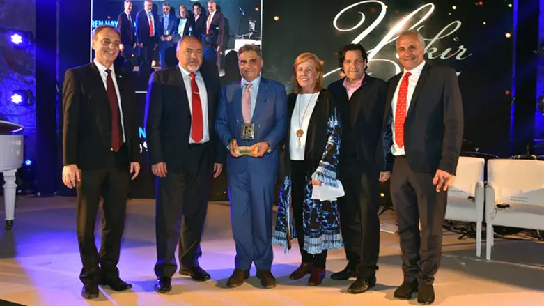 Liberman at Yakir Keren Hayesod Award ceremony