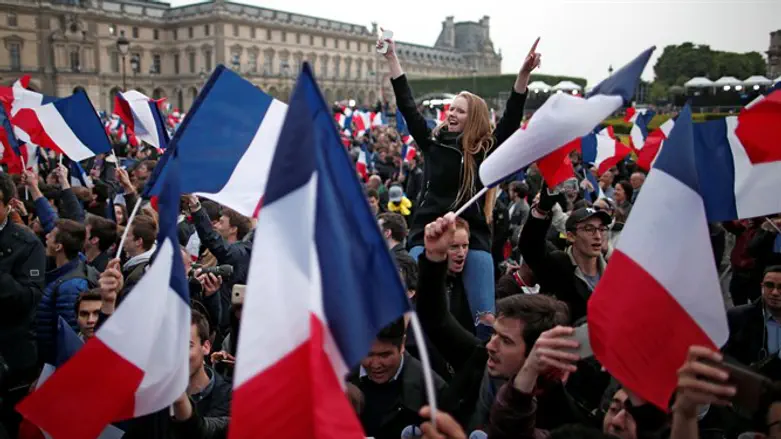 Macron supporters celebrate post-elections