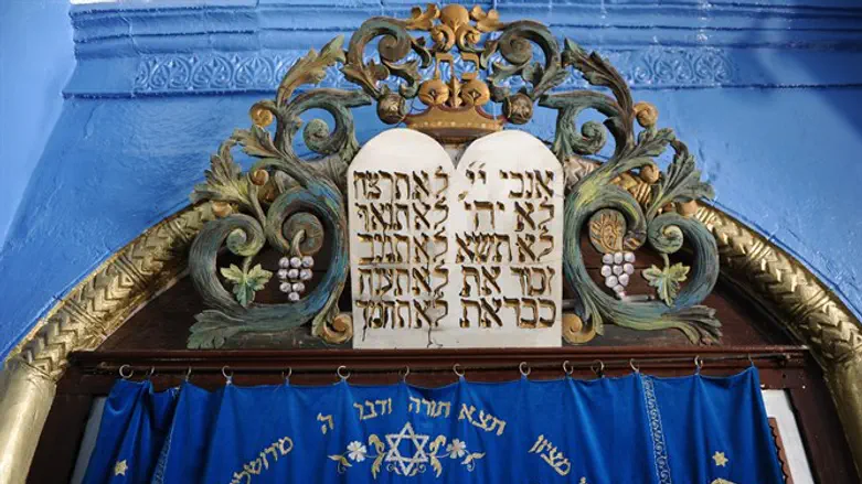 רלוונטי גם מחוץ לבית הכנסת? לוחות הברית