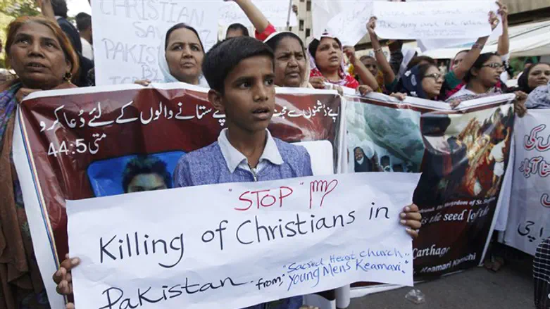 Pakistani Christian protestors after church bombing