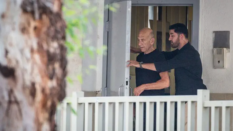 Olmert released from prison