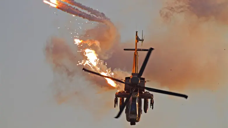 Вертолет Apache 