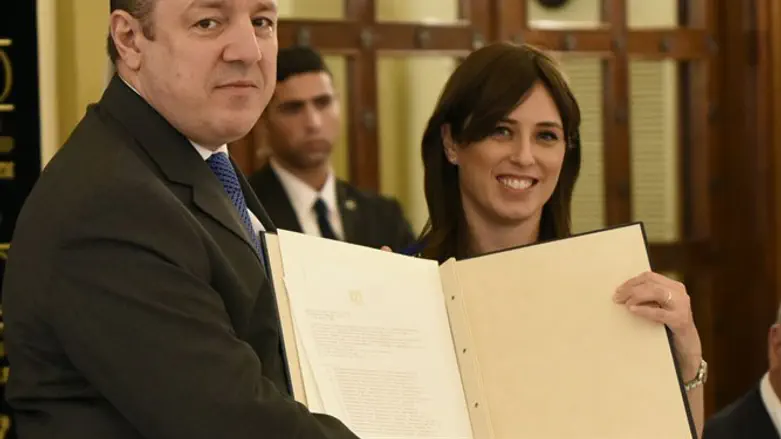 Hotovely (R) and Georgian Prime Minister