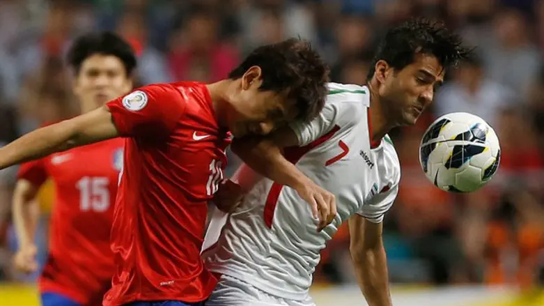מסעוד שוג’אי מול נבחרת דרום קוריאה במדי נבחרת איראן