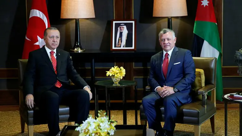 Король Иордании Абдалла II и президент Турции Реджеп Тайип Эрдоган