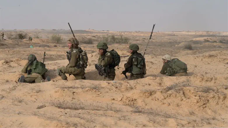 Солдаты ЦАХАЛа вблизи границы с сектором Газы