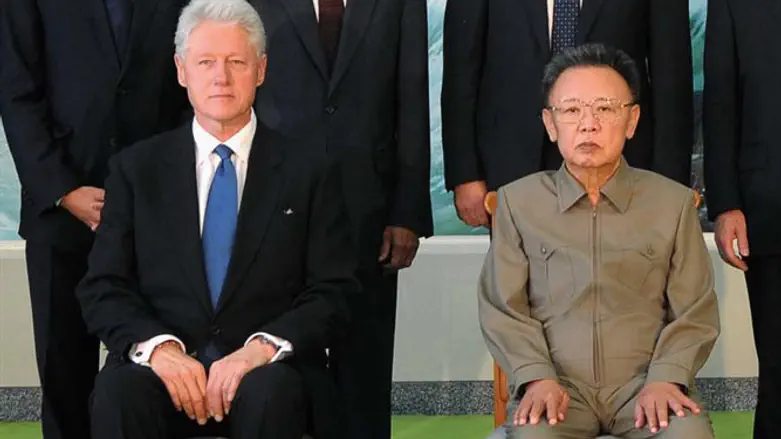 Clinton and North Korea's leader Kim Jong-il in Pyongyang August 4, 2009