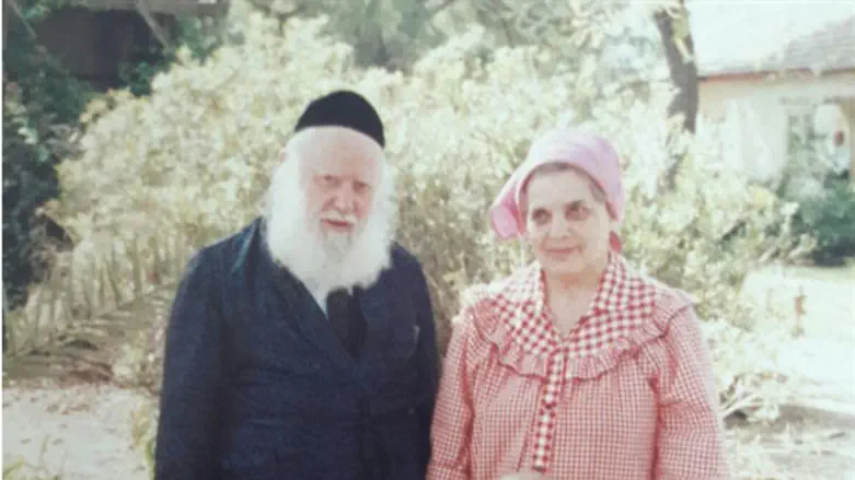 הרב שפירא זצ"ל ורעייתו הרבנית פנינה