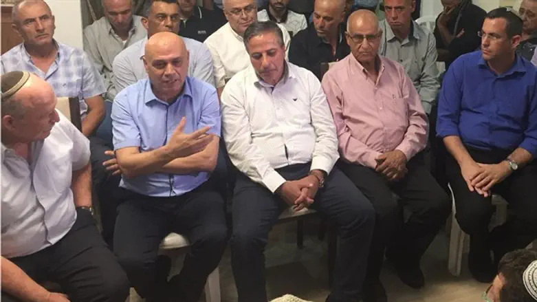 Frej, Kfar Qasim mayor console Shmerling family