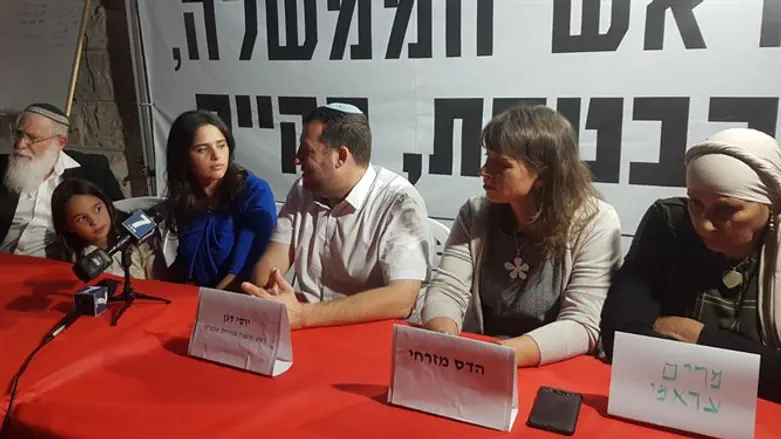 Shaked with Yesha leaders in protest tent