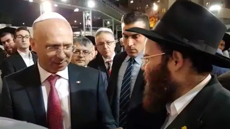 Moldovan Prime Minister Pavel Filip and Rabbi Menachem Mendel Zalmanov