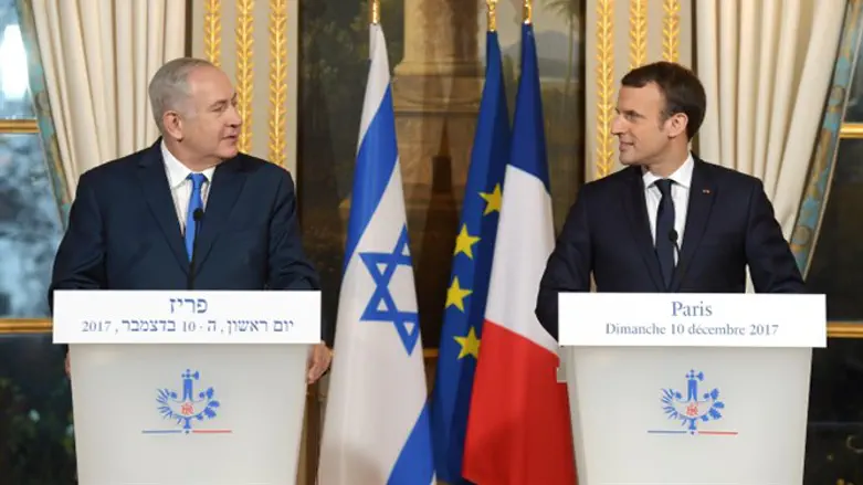 Биньямин Нетаньяху и Эммануэль Макрон в Париже