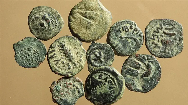 Монеты, обнаруженные в результате раскопок 