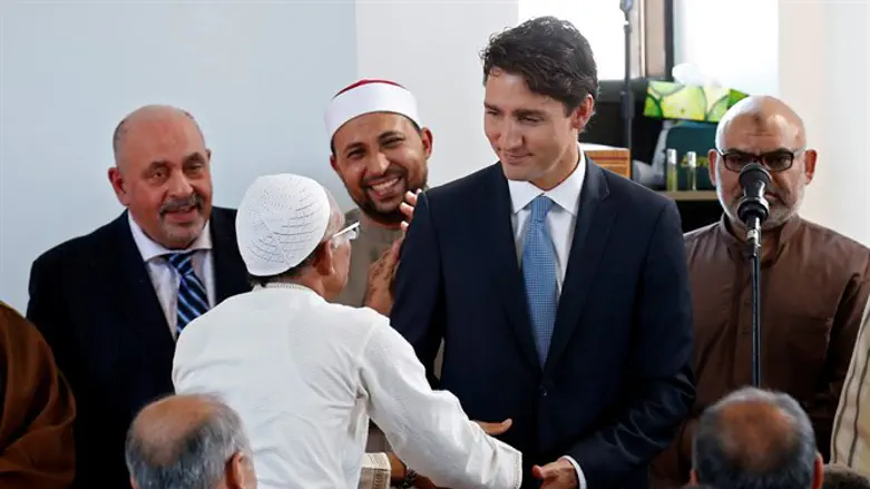 Canada's PM meeting with Muslim leaders