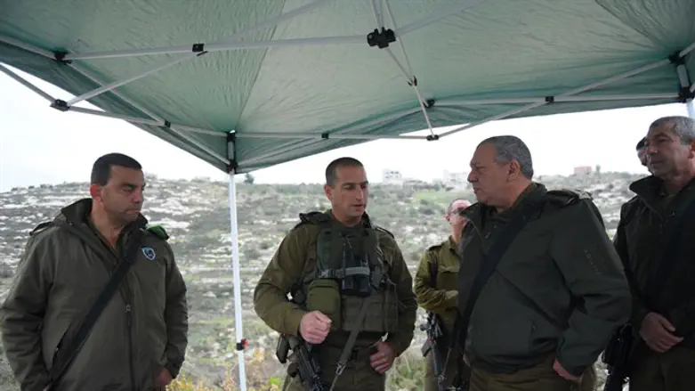 IDF briefs Chief of Staff Gadi Eizenkot on terror attack